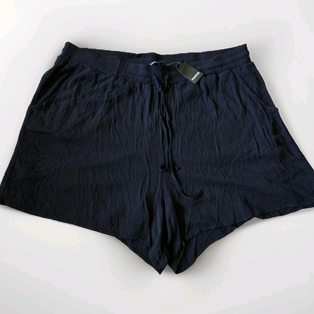 Torrid Plus 3X Gauze Black Shorts Stretch Flowy Soft